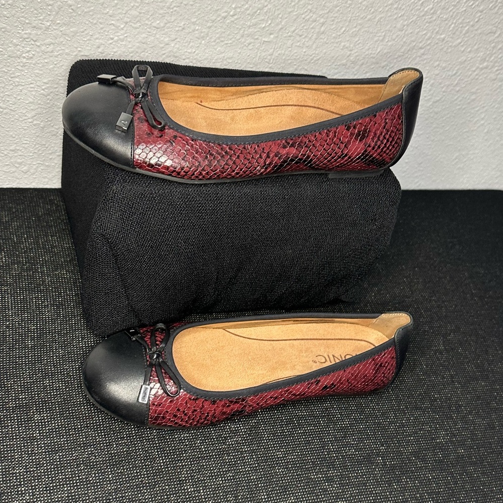 Vionic Minna Ballet Flat View 3